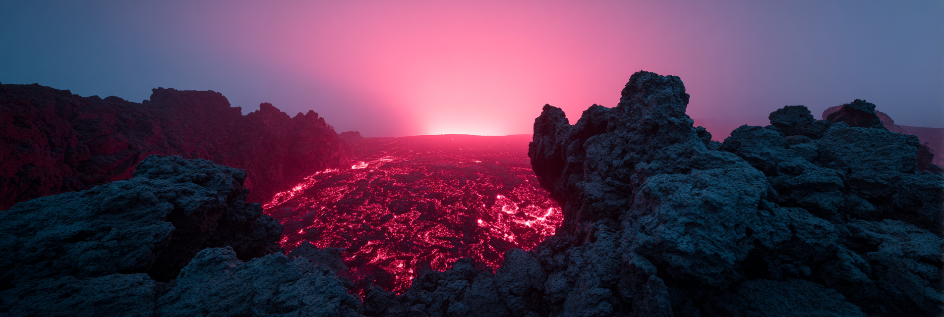 Glühende Lava Am Vulkankrater | Feuer und Vulkane | Natur