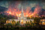 Dramatische Szene Prachtvolle Kirche Vor Waldbrand | Feuer und Vulkane | Natur
