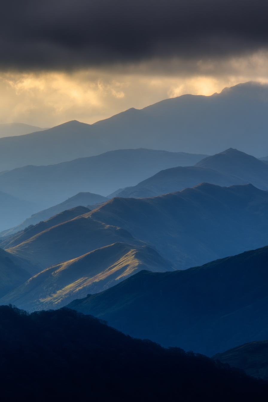 Von Bergketten Im Sonnenaufgang | Himmel und Wolken | Natur