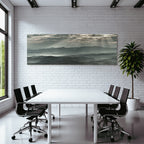 Neblige Berglandschaft Mit Lichtdurchbruch