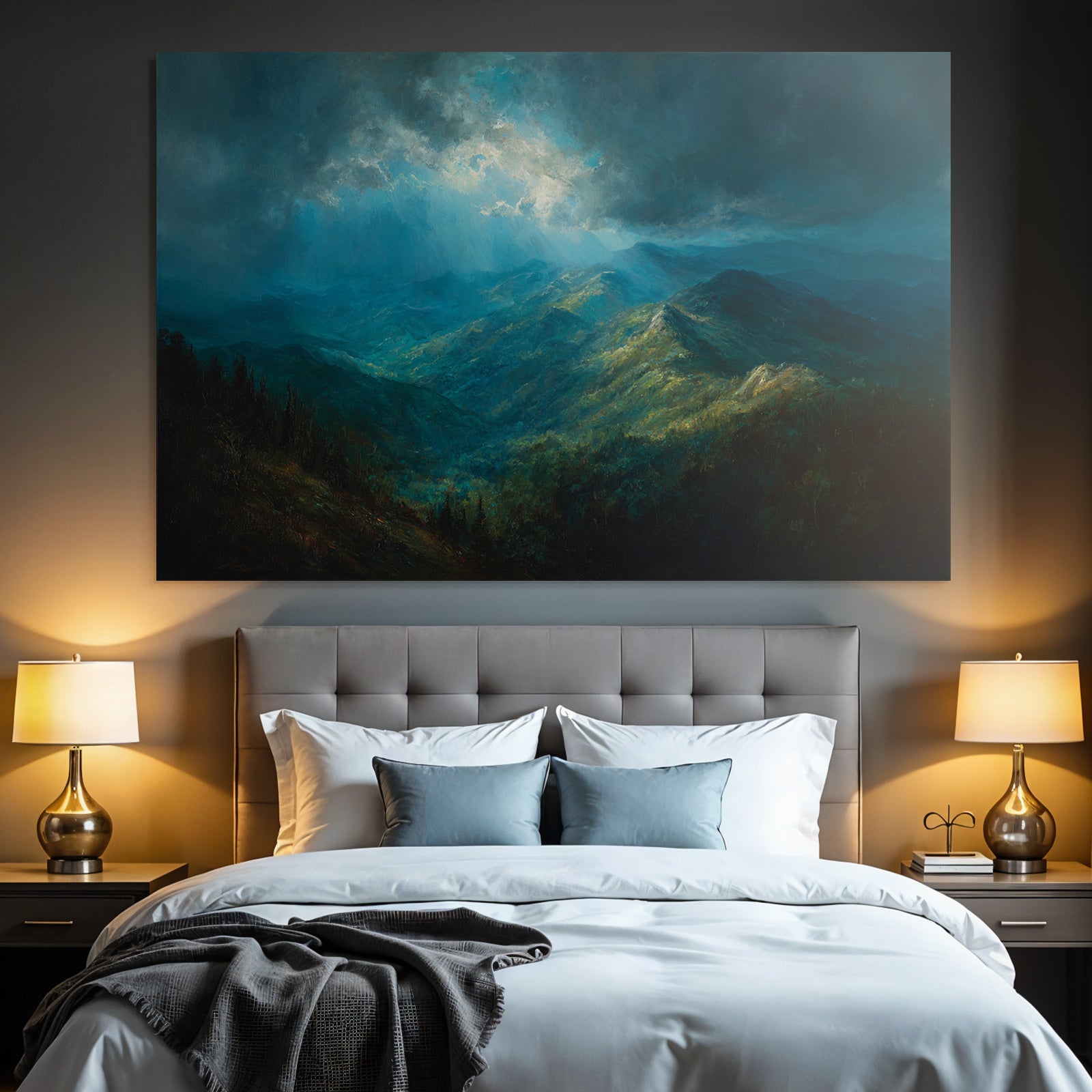 Berglandschaft Mit Dunklen Wolken Und Lichtstrahlen