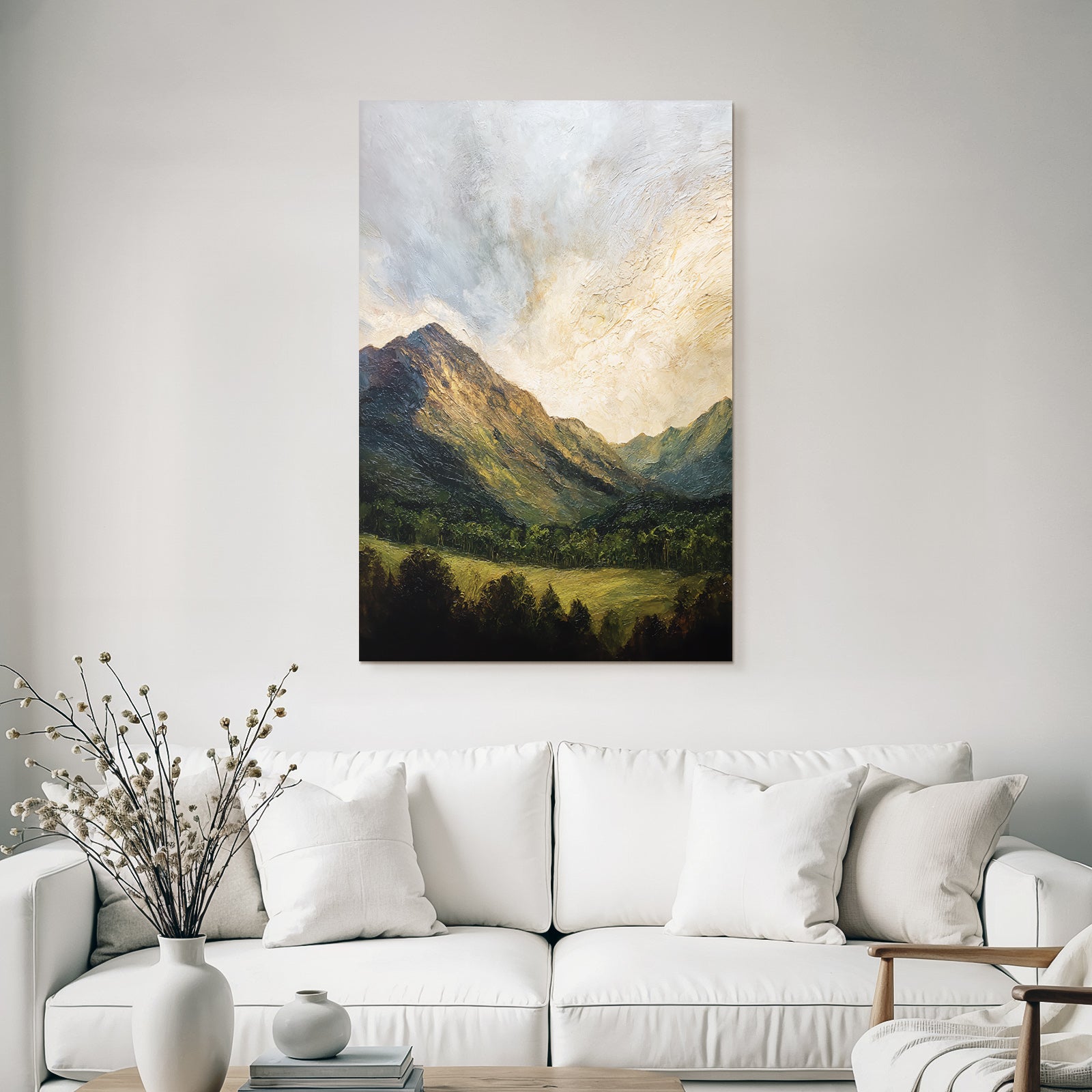Gemalte Berglandschaft Mit Wolkenspiel Und Kühler Grünlandschaft