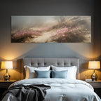 Nebelige Landschaft Mit Rosa Blumen Am Ufer