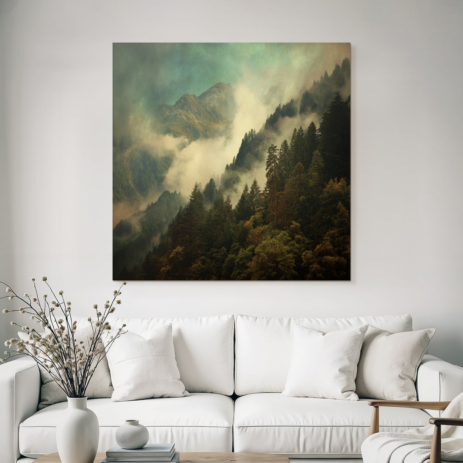 Nebelige Berglandschaft Mit Nebel Und Dichtem Wald