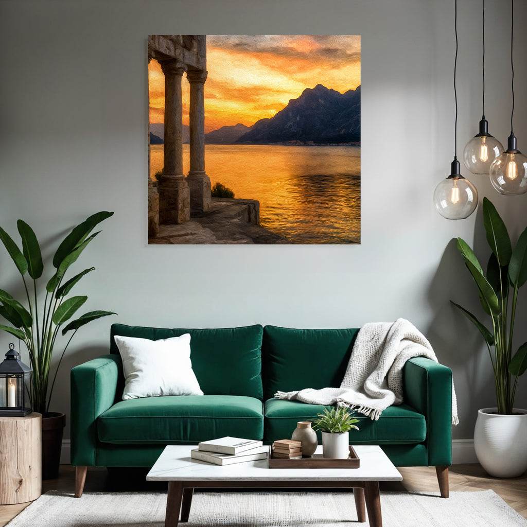 Sonnenuntergangslandschaft Mit Bergen Und Säulen Am Wasser