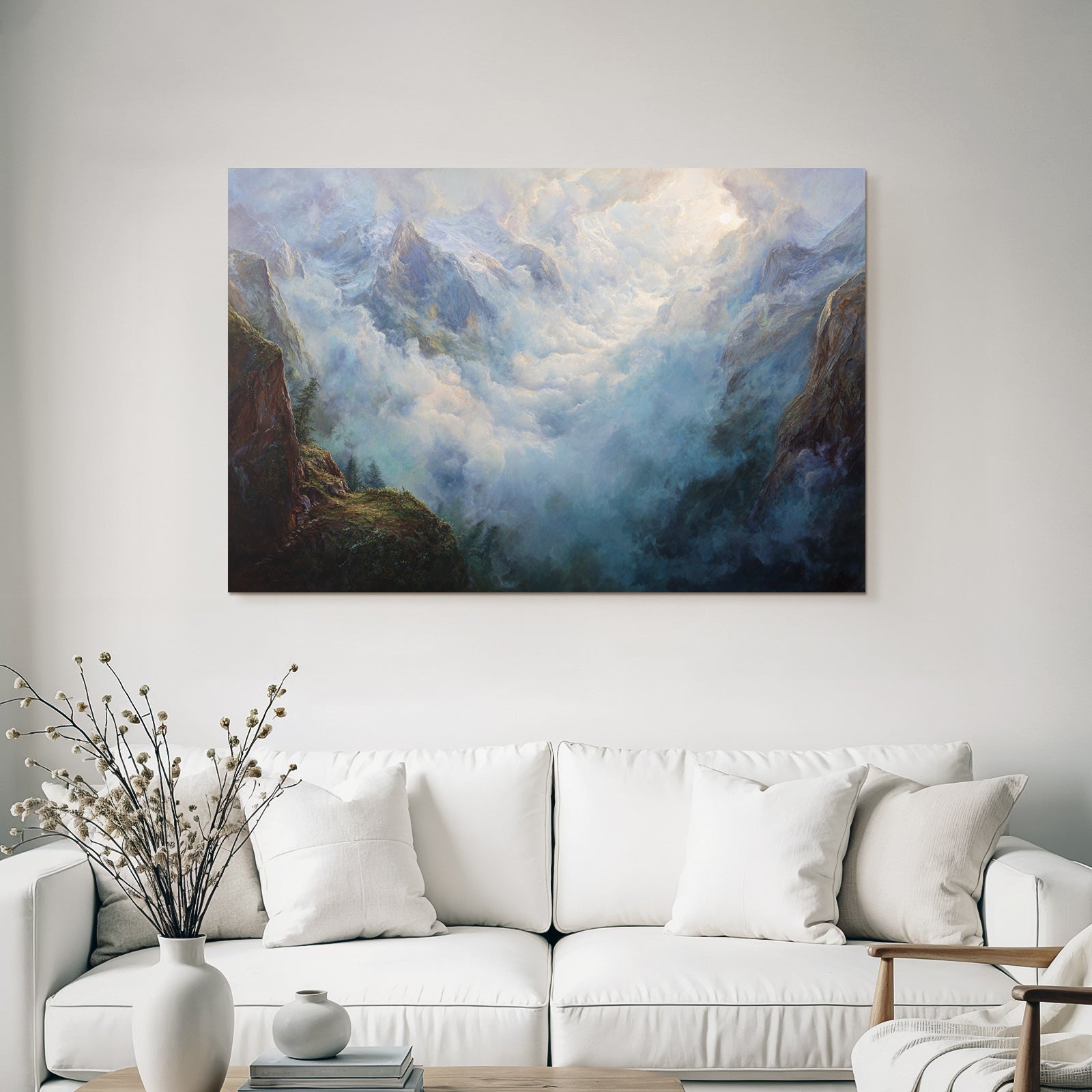 Dramatische Berglandschaft In Wolken Mit Sonnenlicht