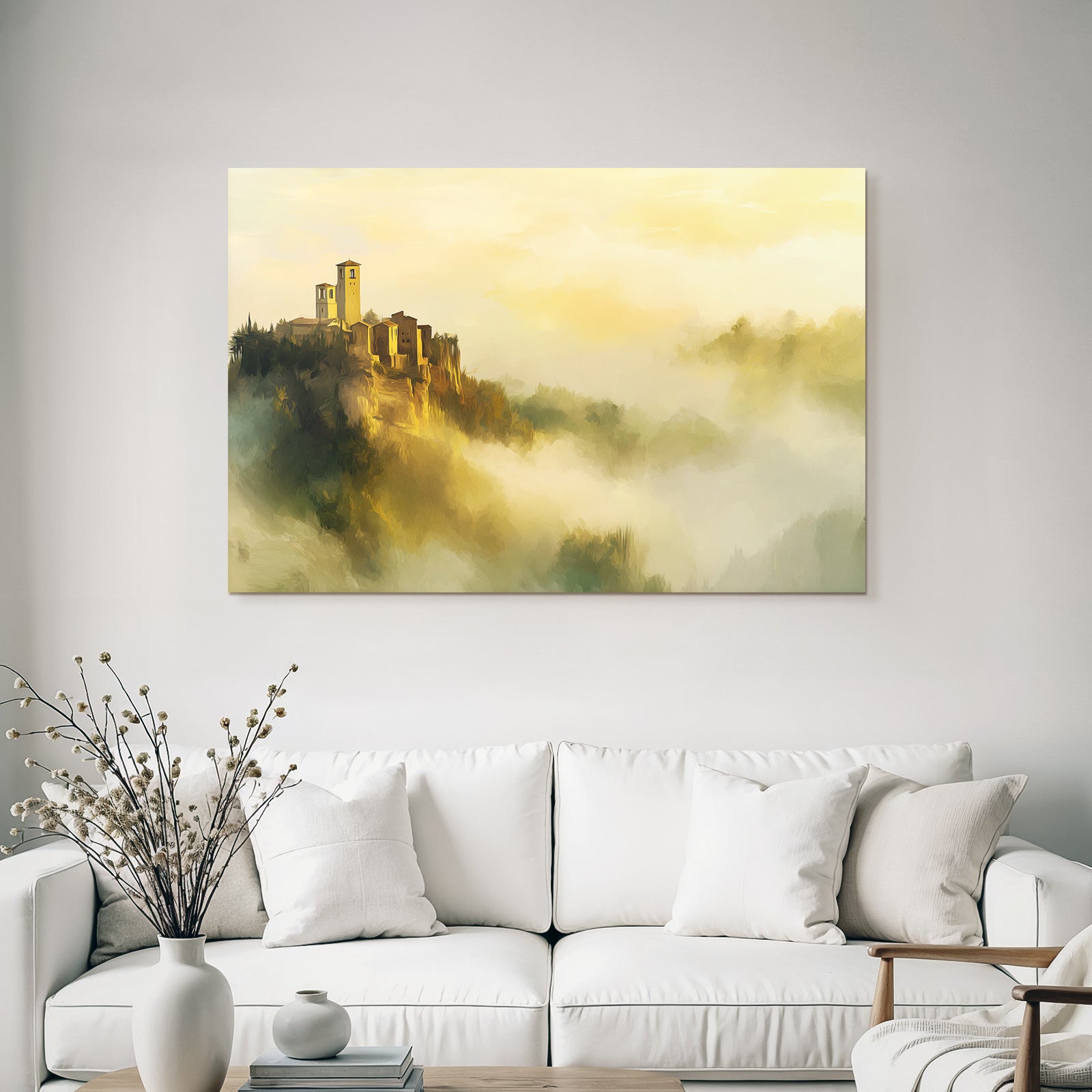 Hügelgipfel Mit Kloster Im Nebel