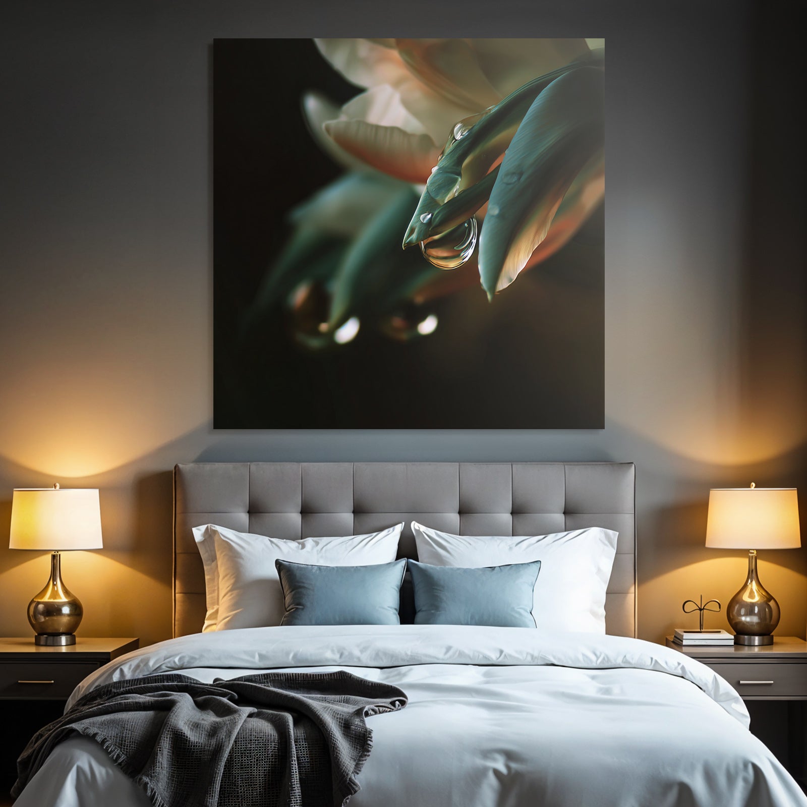 Blumenblätter Mit Wassertropfen Auf Dunklem Hintergrund