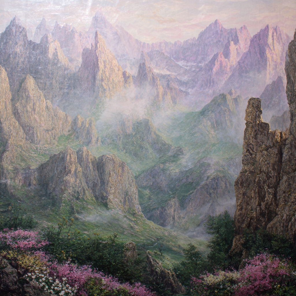 Idyllische Gebirgslandschaft Im Morgennebel Mit Rosa Blumen | Wasserfaelle und Tropfen | Natur
