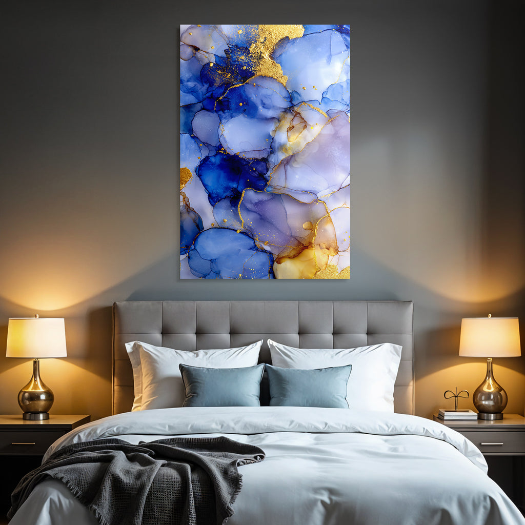 Flüssiges Design Mit Blautonen Und Goldakzenten