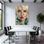 ArtDeco Ausdrucksstarkes Kunstportrait Einer Frau Mit Goldakzenten