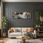 ArtDeco Frau Mit Hut In Nebliger Stadtlandschaft