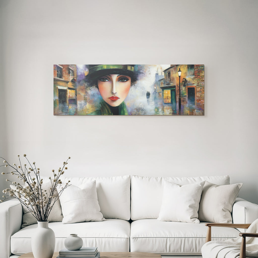 ArtDeco Frau Mit Hut In Nebliger Stadtlandschaft