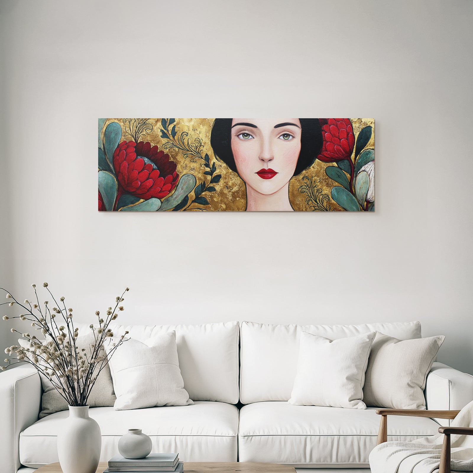 ArtDeco Frau Mit Roten Blumen Grünen Blättern Und Goldenem Hintergrund