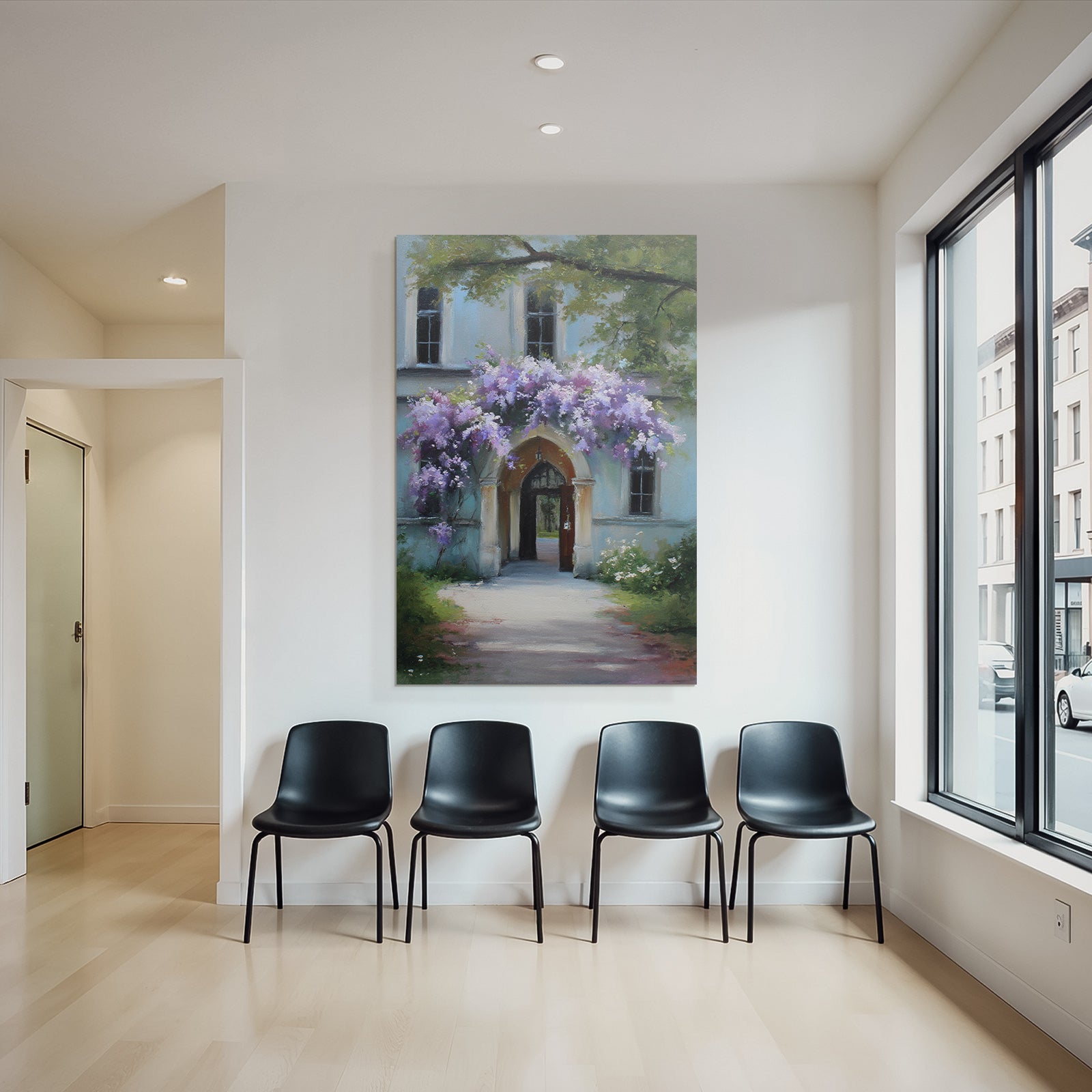 Architektureingang Mit Lila Blüten