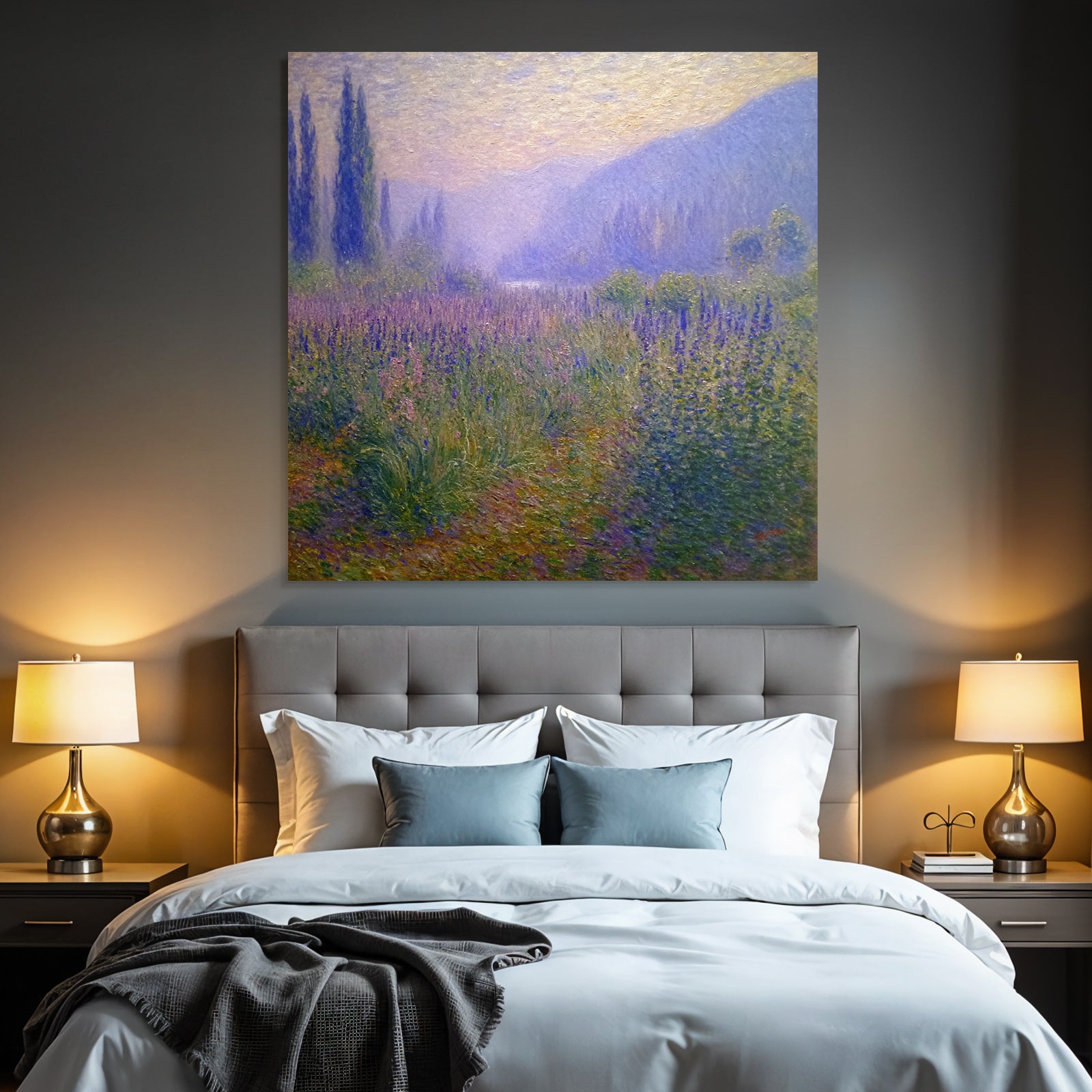 Malerische Landschaft Mit Blumenwiese Nebelbergen Und See
