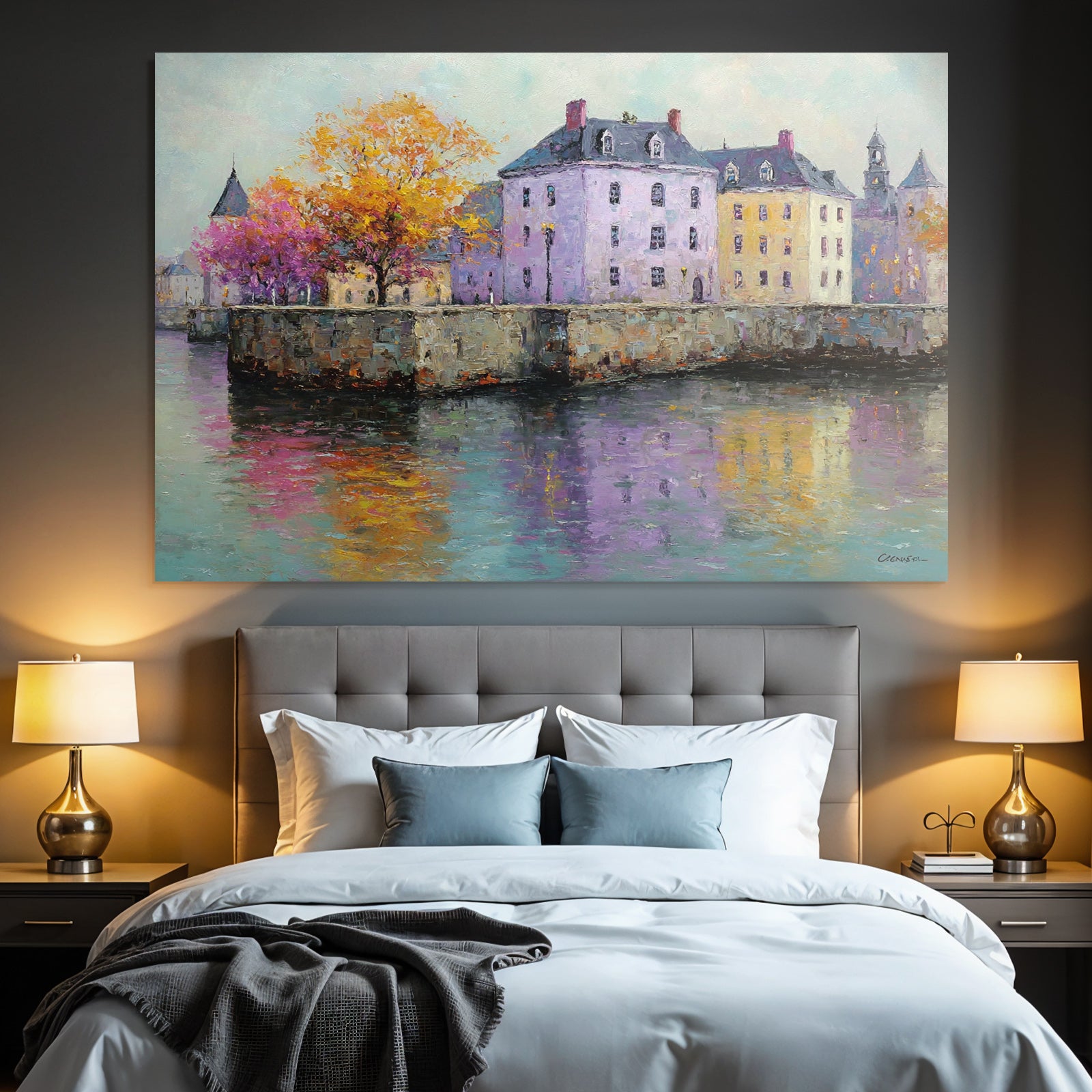 Herbstliche Uferlandschaft Mit Bunten Haeusern Und Wasserreflexionen