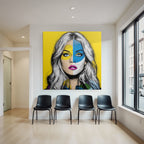 PopArt Bunte Frau Mit Leuchtender Gesichtsbemalung