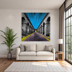 PopArt Illustration Farbenfroher Bogenflur Mit Hellgelbem Tor