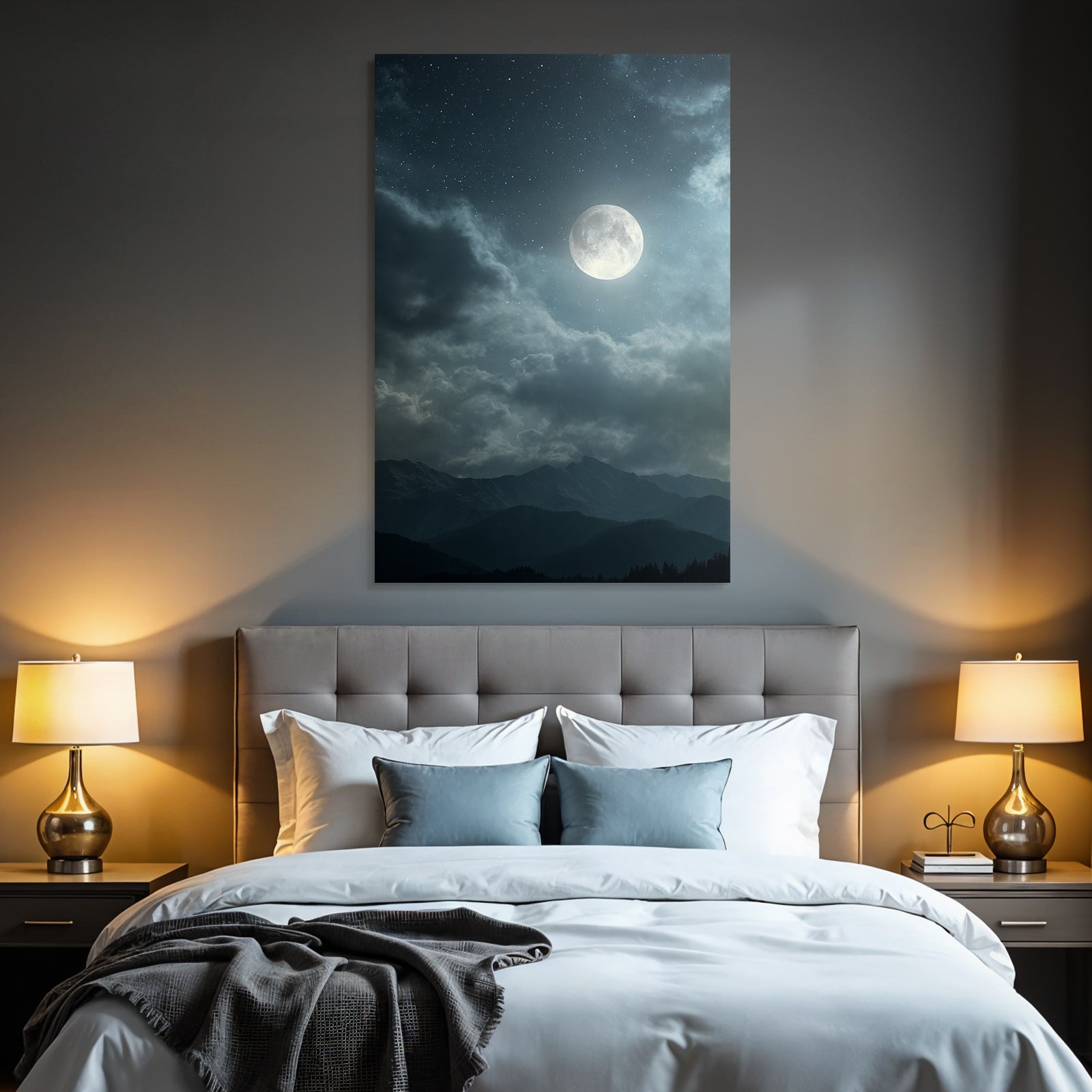Ruhige Nacht Mit Leuchtendem Mond Und Bergsilhoütten