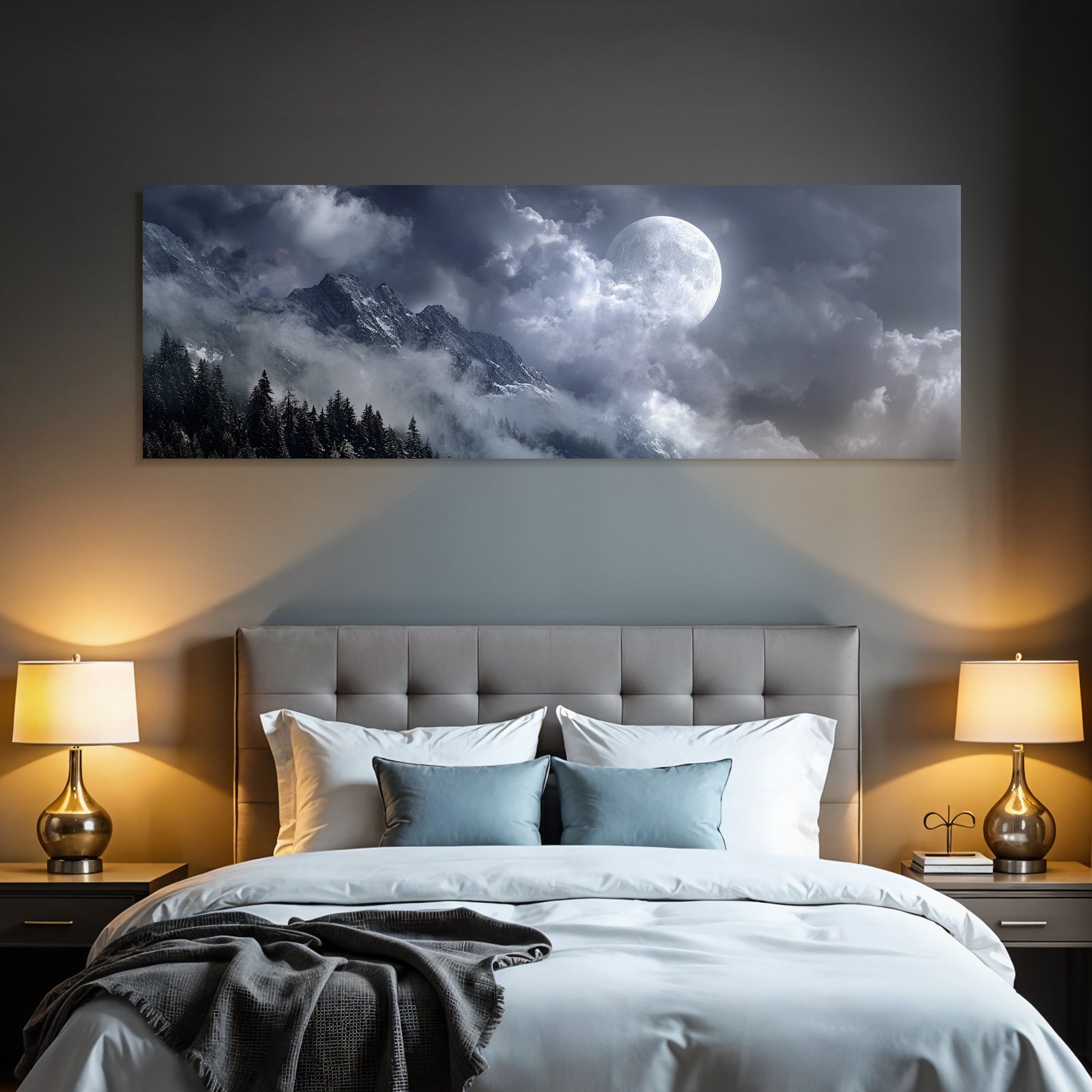 Dramatische Nachtlandschaft Mit Mond Wolken Und Schneebedeckten Bergen
