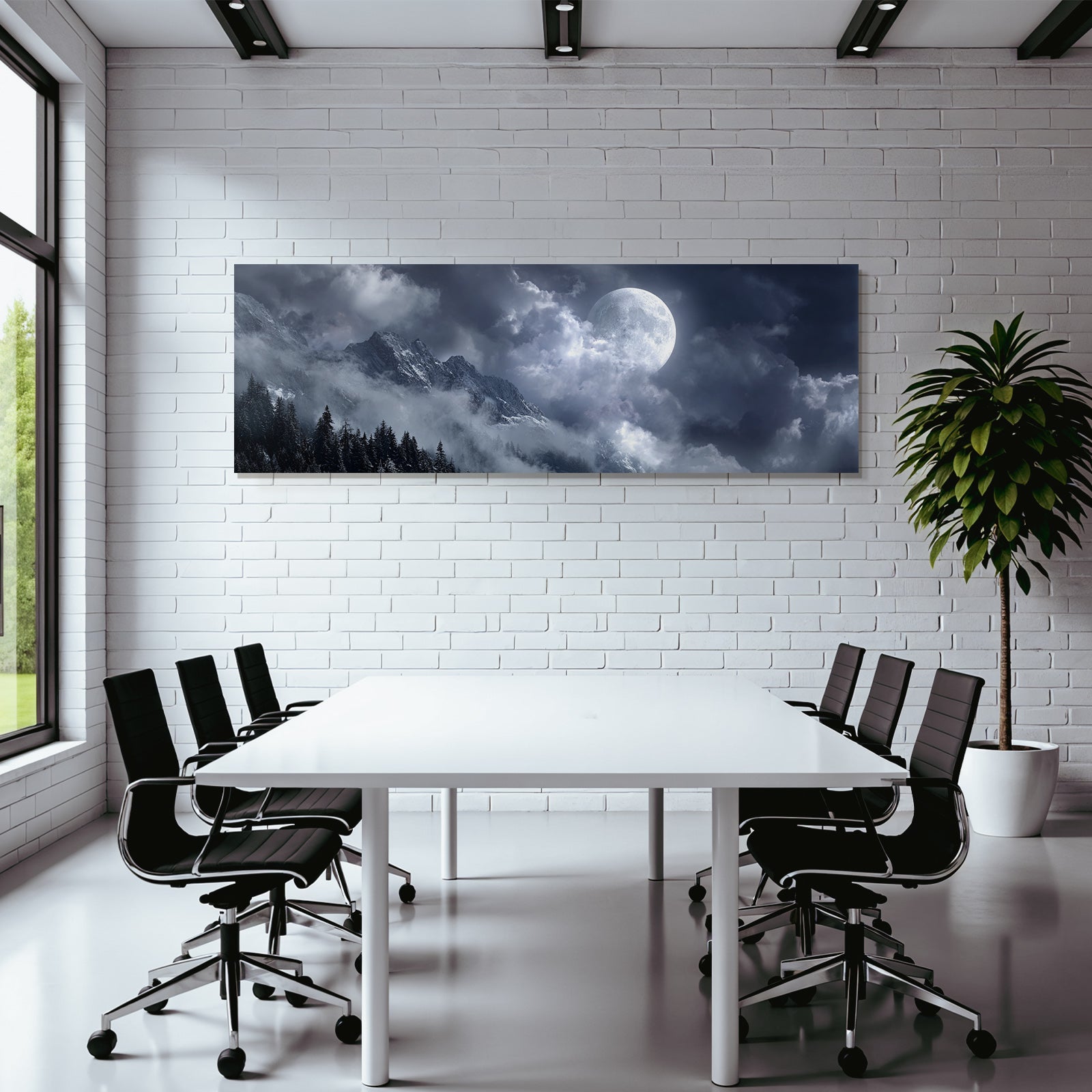 Dramatische Nachtlandschaft Mit Mond Wolken Und Schneebedeckten Bergen