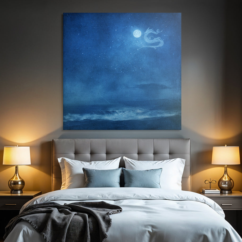 Traeumliche Nacht Mit Mond Drachenwolke Und Ozeanwellen