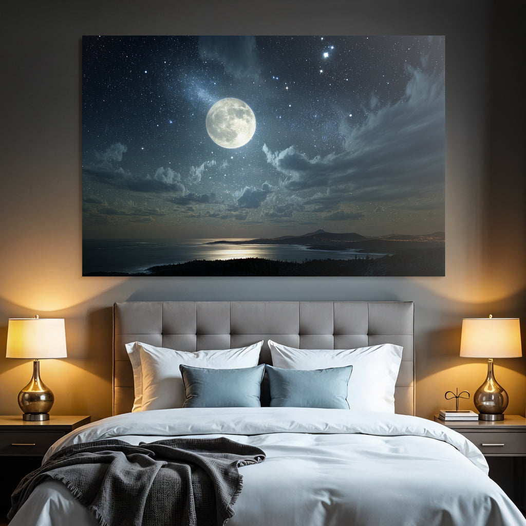 Nachtlandschaft Mit Mond Im Sternenhimmel Und Reflexion Auf Wasser