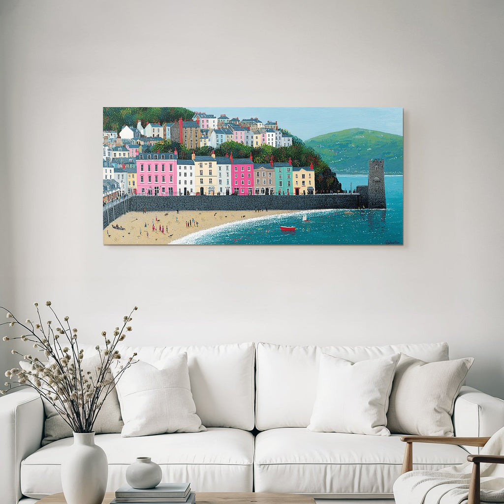 Bunte Küstenlandschaft Hafen Hügel Häuser Strand Boote