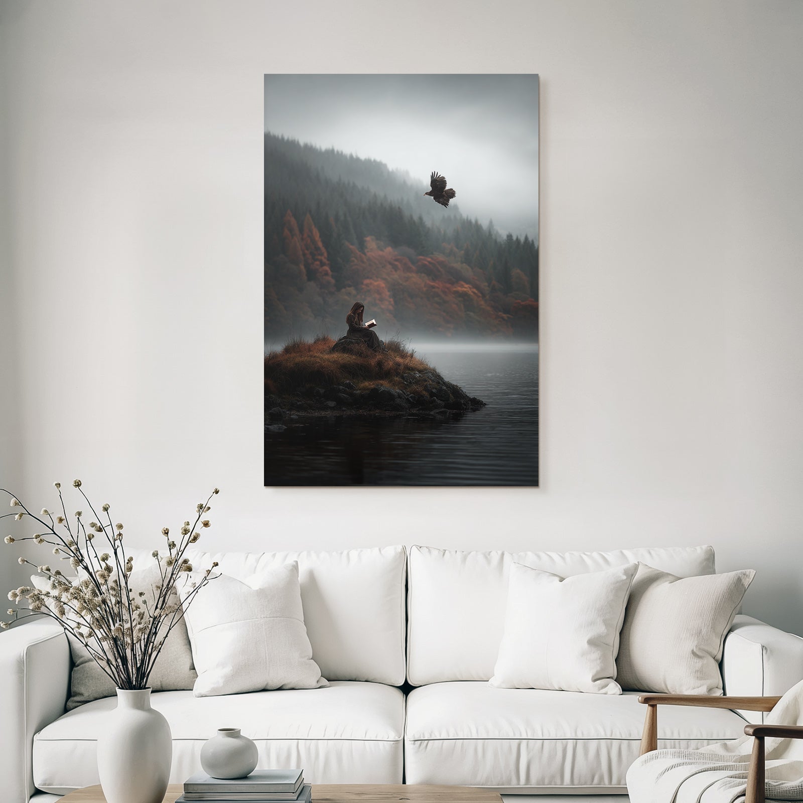 Lesen Denken Ruhige Szene Am Nebligen See Im Herbst Mit Person Im Mantel Lesend