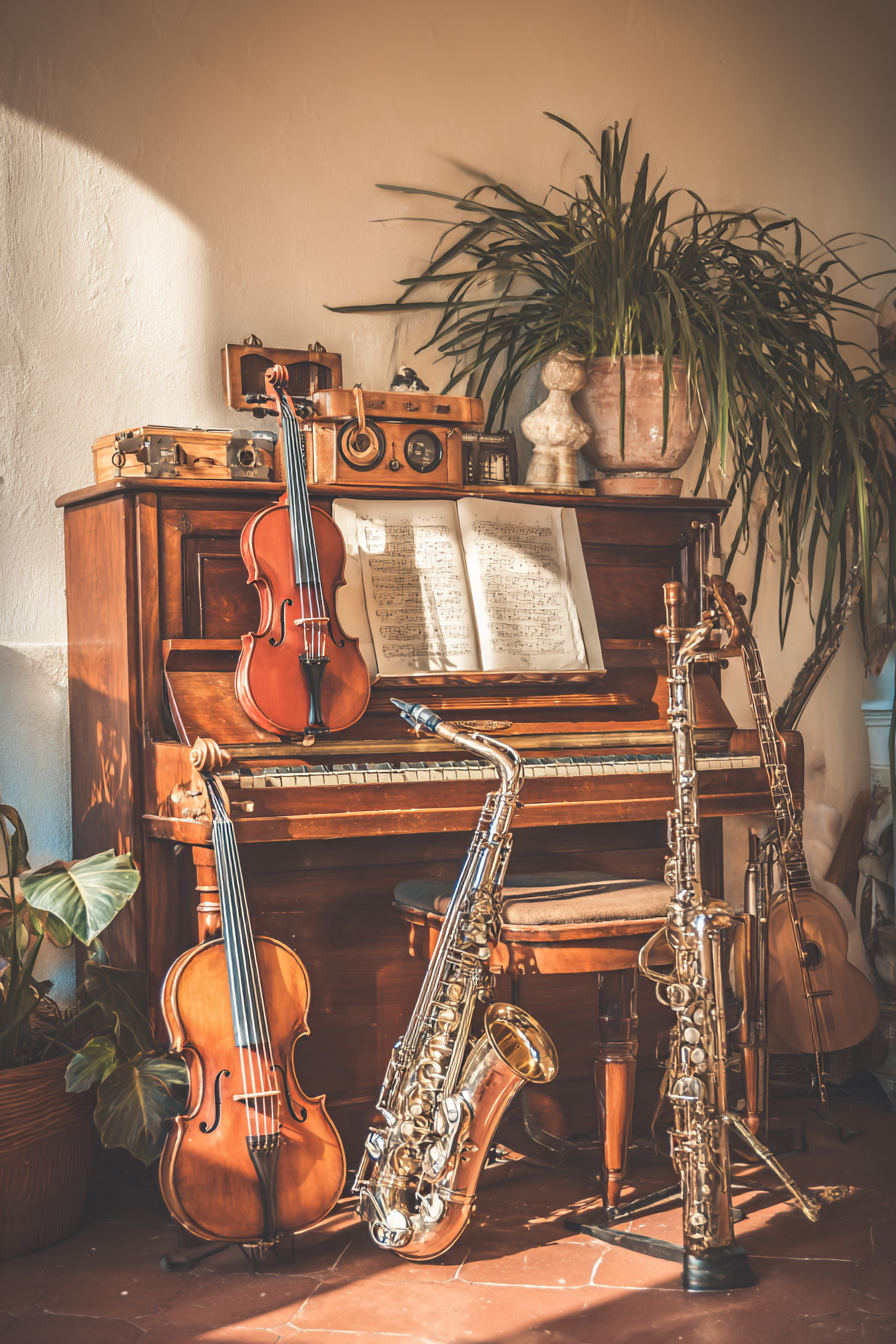 Cozy Innenraum Mit Piano Und Musikinstrumenten | Musik und Instrumente | Themen und Hobbys