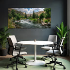 Friedliche Landschaft Mit Fluss Und Bergen
