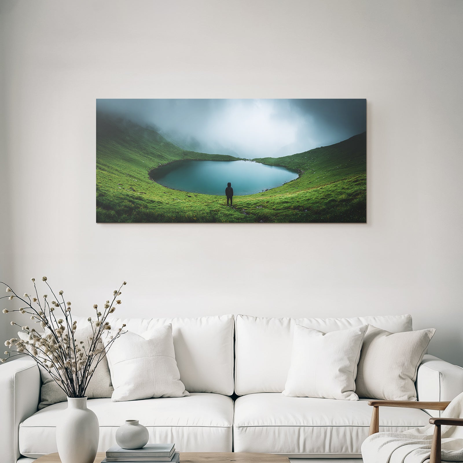Ruhige Landschaft Mit See Und Grünen Höhen