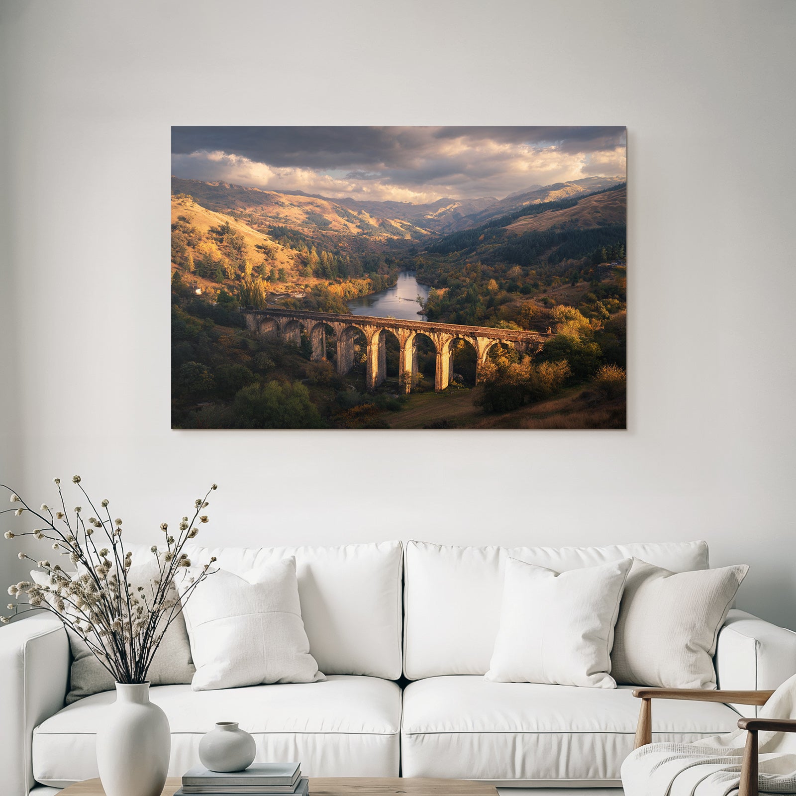 Stein Bogenbrücke Über Fluss Mit Herbstliche Landschaft