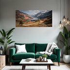 Stimmungsvolle Landlandschaft Herbstliche Farbe Mit See Und Hügel