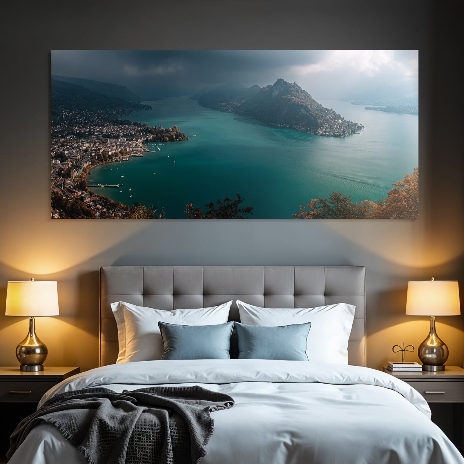 Szenische Landschaft Mit See Umgeben Von Bergen Ortschaft Am Ufer Turquoise Wasser