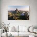 Wunderbare Landschaft Mit Berg Und Grünen Hügeln Bei Licht Der Dämmerung