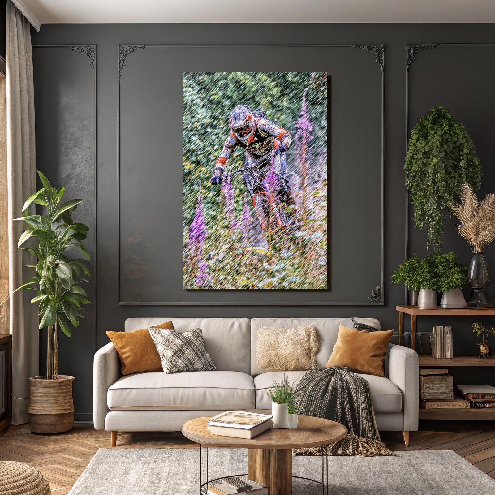 Bergfahrer Auf Trail Mit Purpurblumen Im Natur Setting
