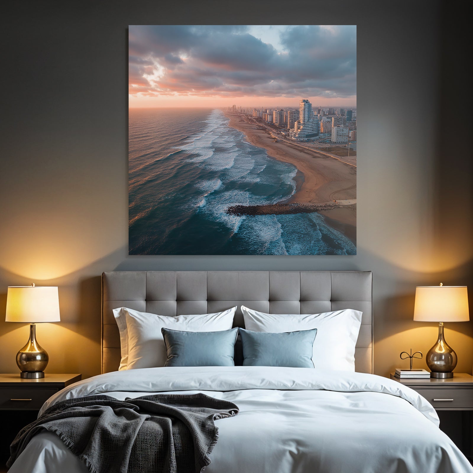 Küstenszene Beim Sonnenuntergang Strand Und Stadtansicht