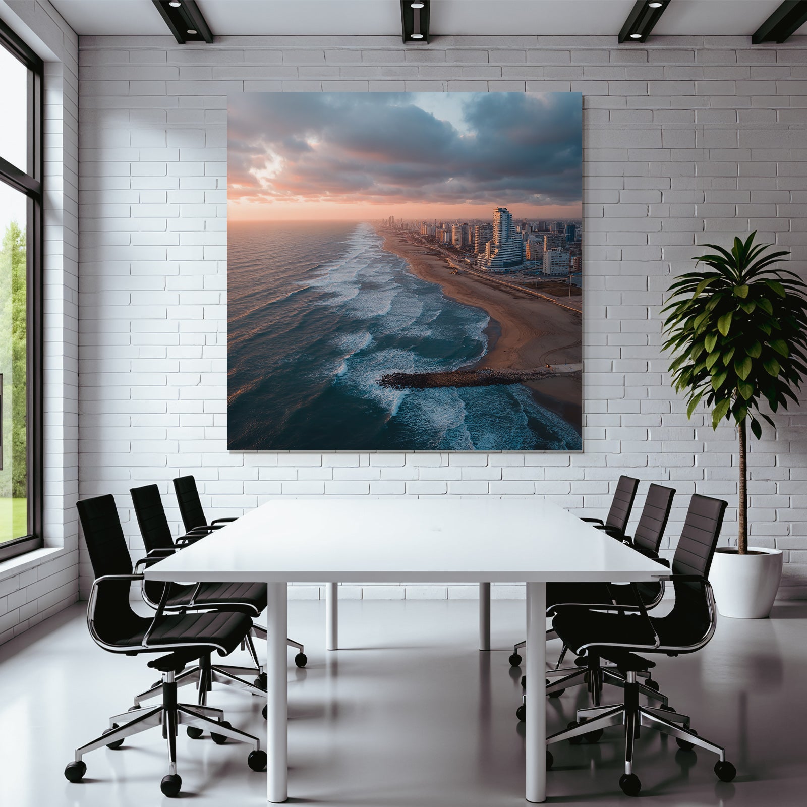 Küstenszene Beim Sonnenuntergang Strand Und Stadtansicht