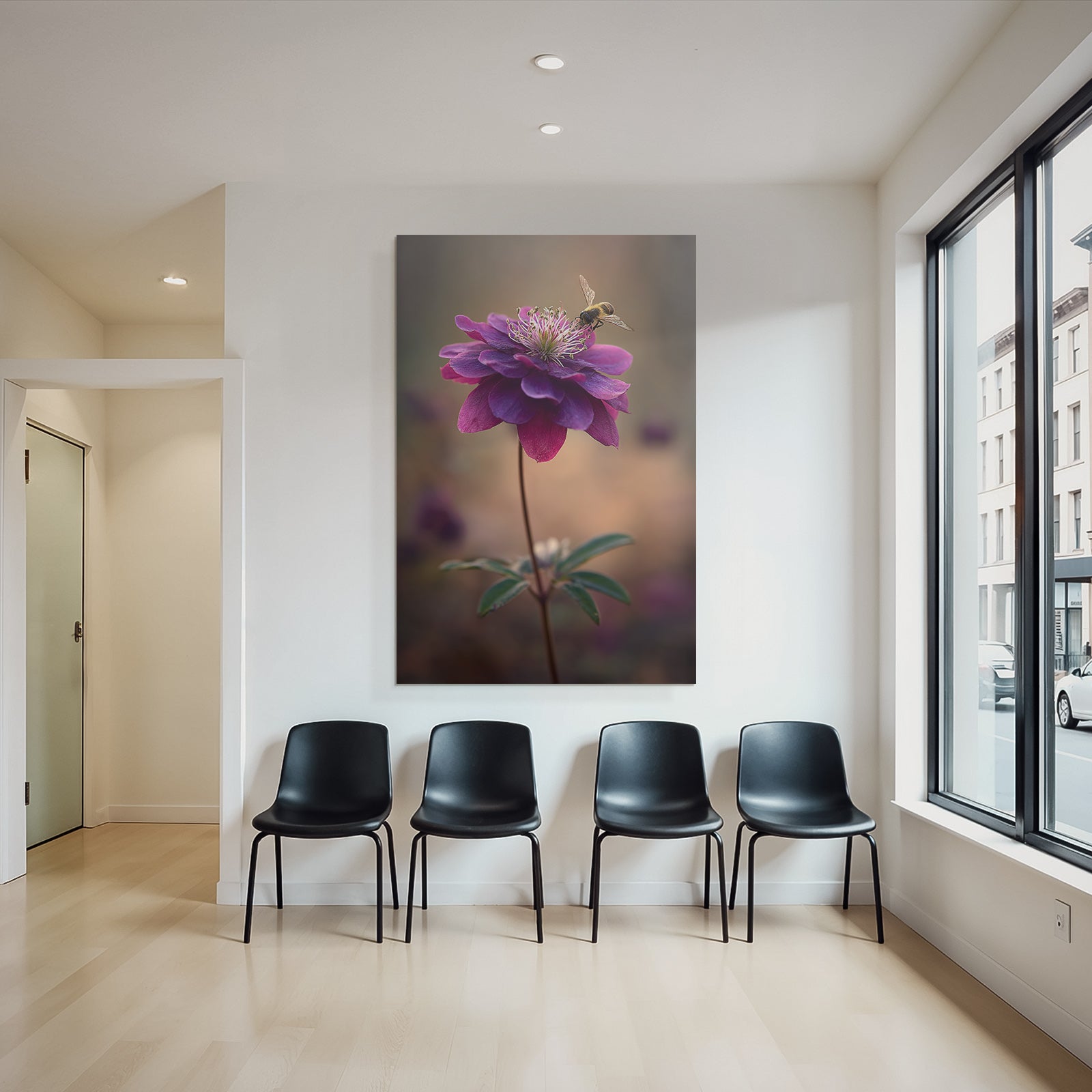 Nahaufnahme Von Einer Violetten Blume Mit Biene