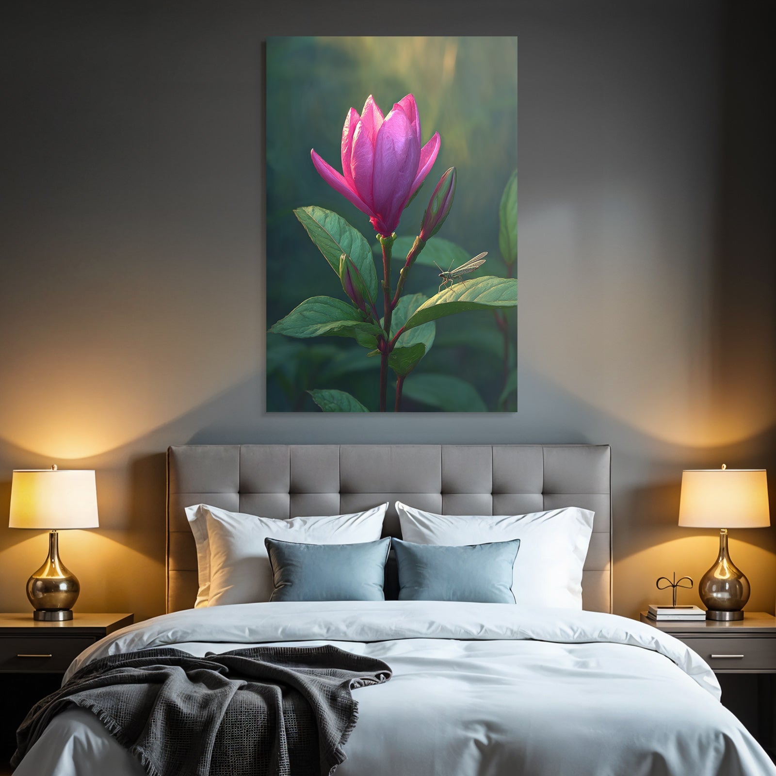 Rosa Blume Mit Grashupfer Auf Grunem Blatt Im Unscharfen Hintergrund