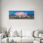 Grossrosa Lotus Vintage Trailer Desertlandschaft Mit Bergen Im Dämmerlicht