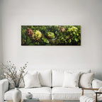 Gruner Frosch In Wasserreicher Naturlandschaft Mit Bunten Blumen