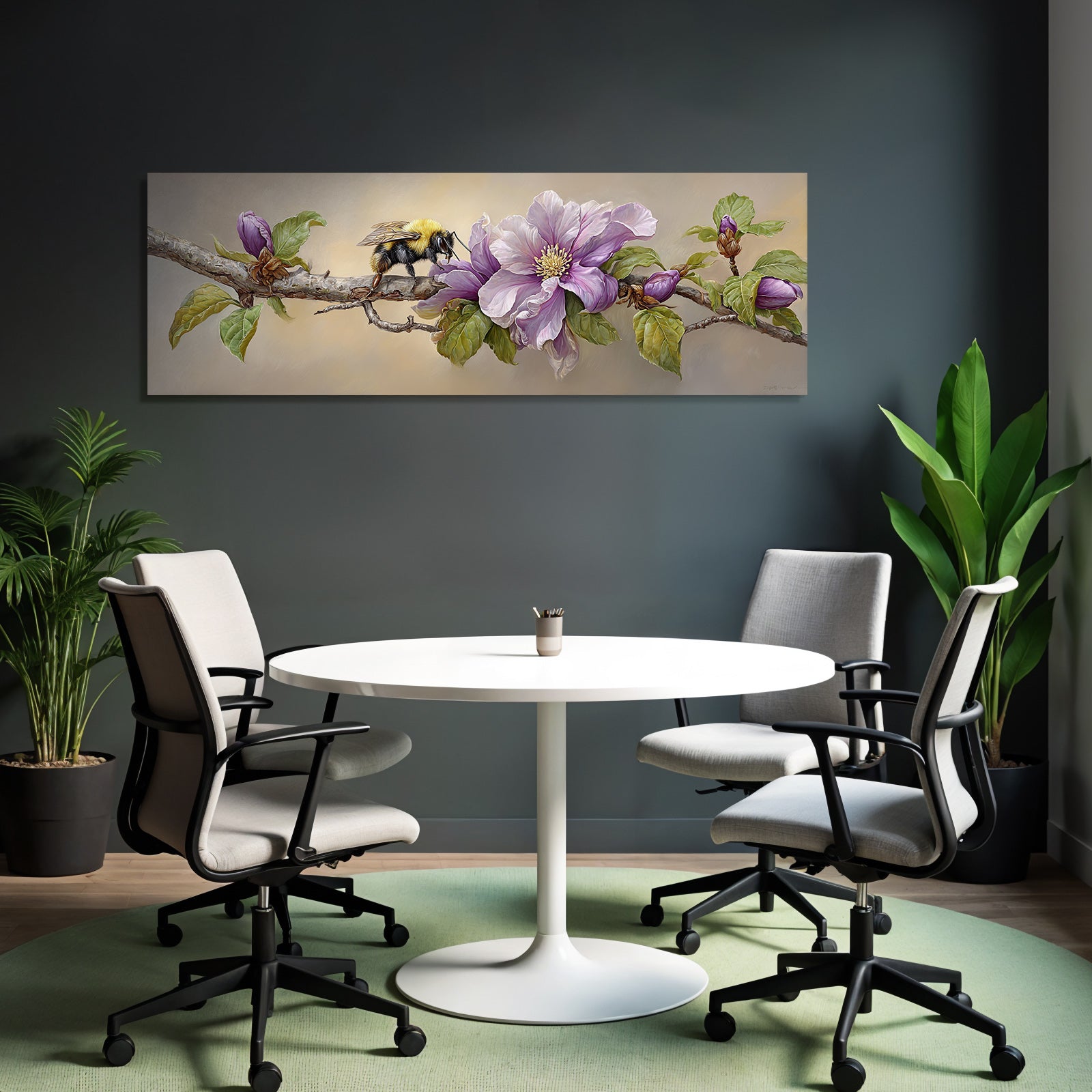 Lebendige Biene Auf Zweig Mit Grossen Blumen