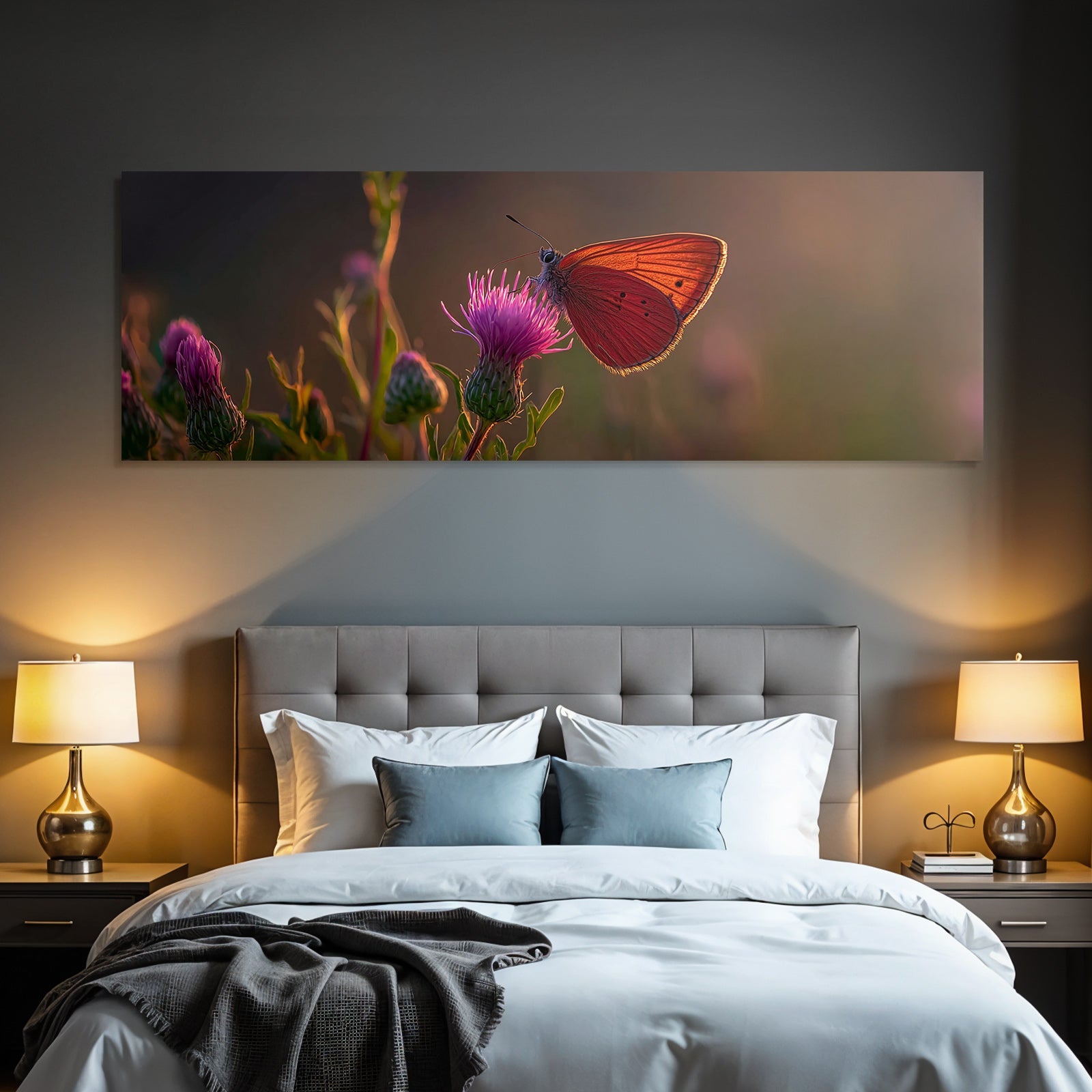 Schmetterling Mit Orangen Flügeln Auf Lila Blume