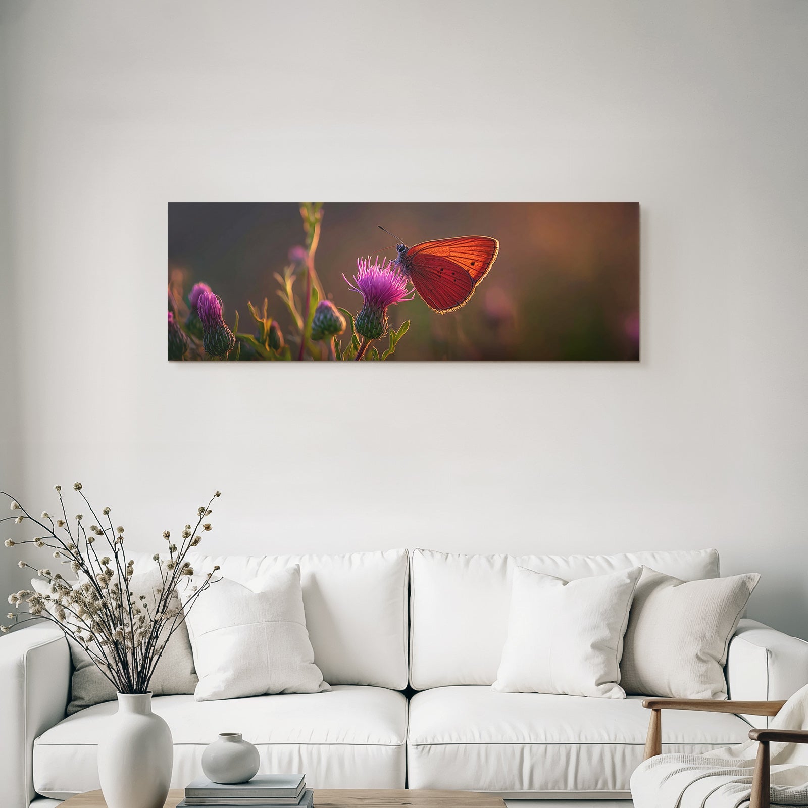 Schmetterling Mit Orangen Flügeln Auf Lila Blume