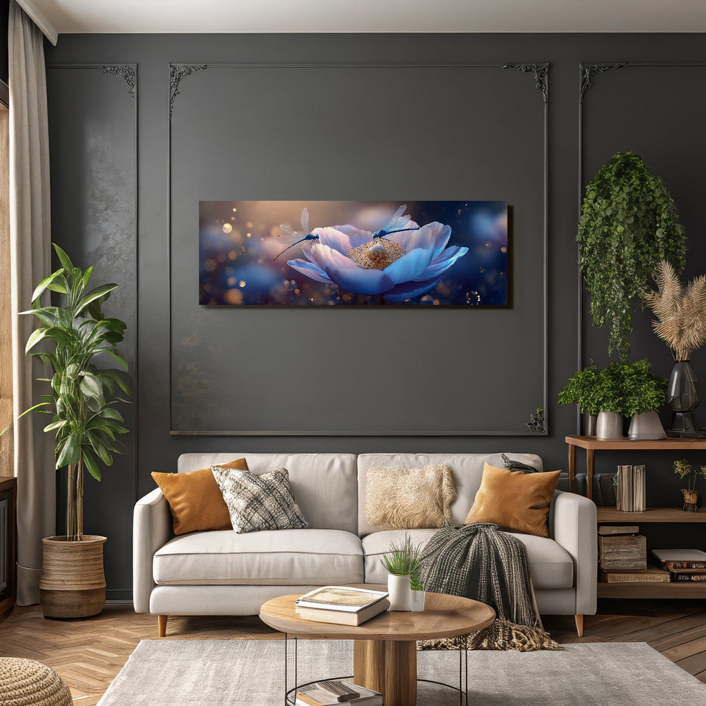 Zwei Libellen Auf Einer Grossen Blume In Verträumter Atmosphäre