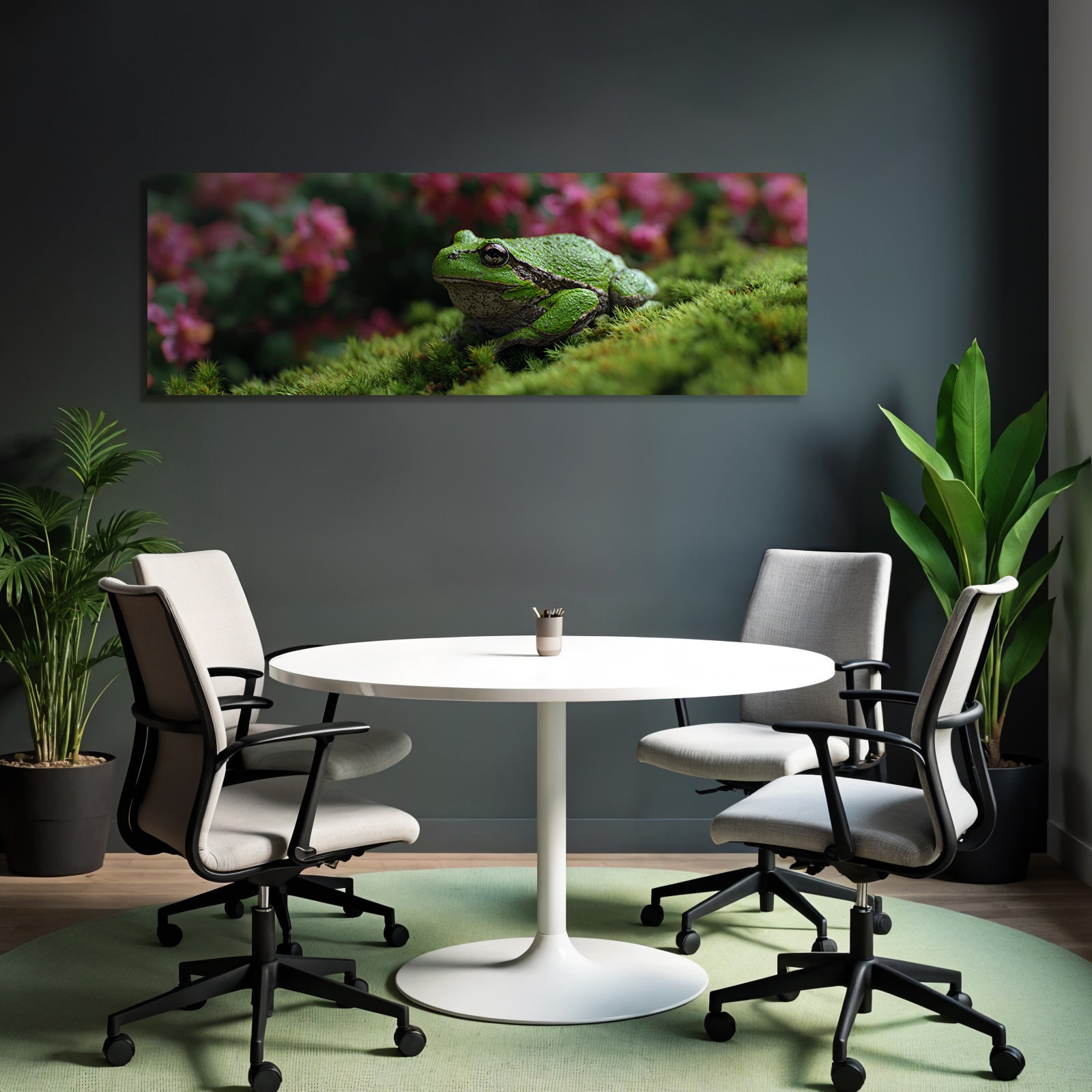 Nahaufnahme Eines Grünen Frosches Auf Moos Mit Verblasstem Rosa Blumenhintergrund