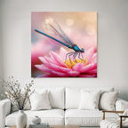 Naheaufnahme Libelle Blau Auf Rosa Blume Mit Wassertropfen Und Bokeh Hintergrund